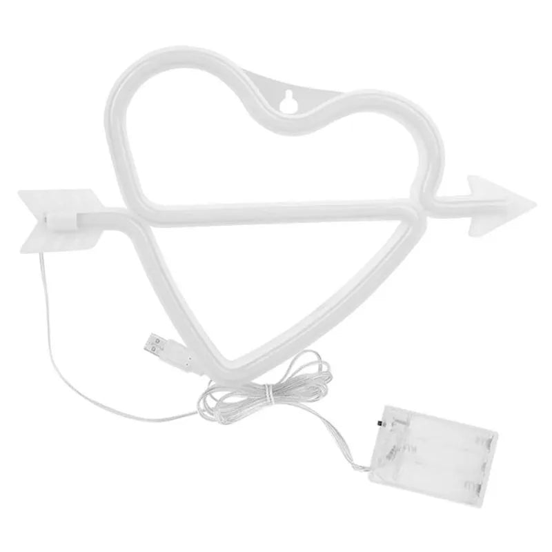 coeur avec flèche fond blanc