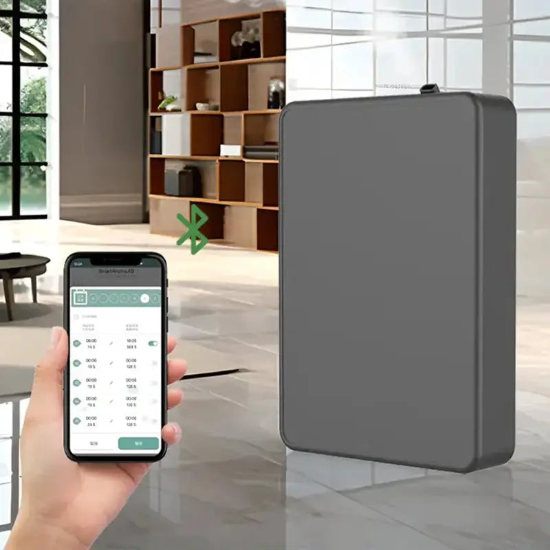 Brume fine et lumineuse du diffuseur d’arômes dans ambiance zen