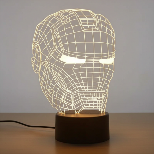 lampe 3D casque Iron Man LED allumée sur socle noir