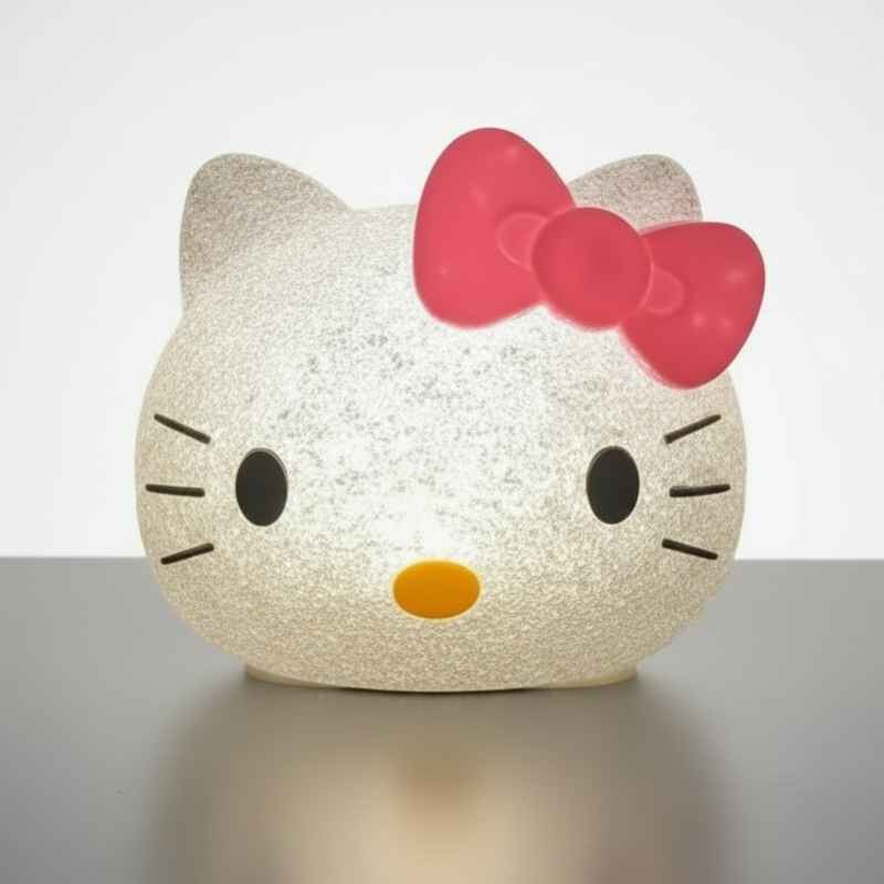 Lampe Chambre Fille Hello Kitty allumée sur table de chevet rose