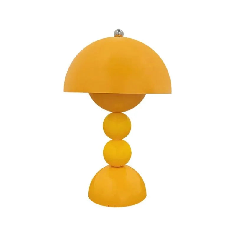 Lampe veilleuse champignon italienne jaune fond blanc