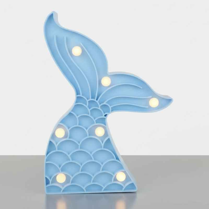 Lampe veilleuse sirène portable fonctionnant avec piles AA disposée sur étagère