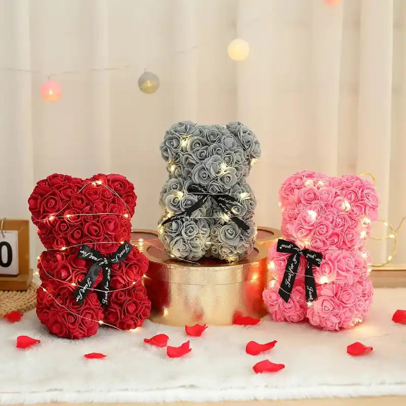 Nounours rose éternel lumineux allumé avec effet magique, peluche décorative ambiance chaleureuse.