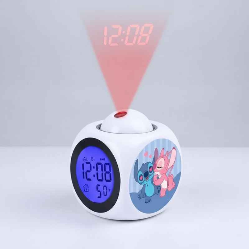réveil numérique Stitch et Angel Bisous sur table de chevet