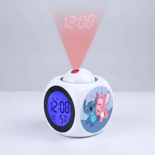 réveil numérique Stitch et Angel Bisous sur table de chevet