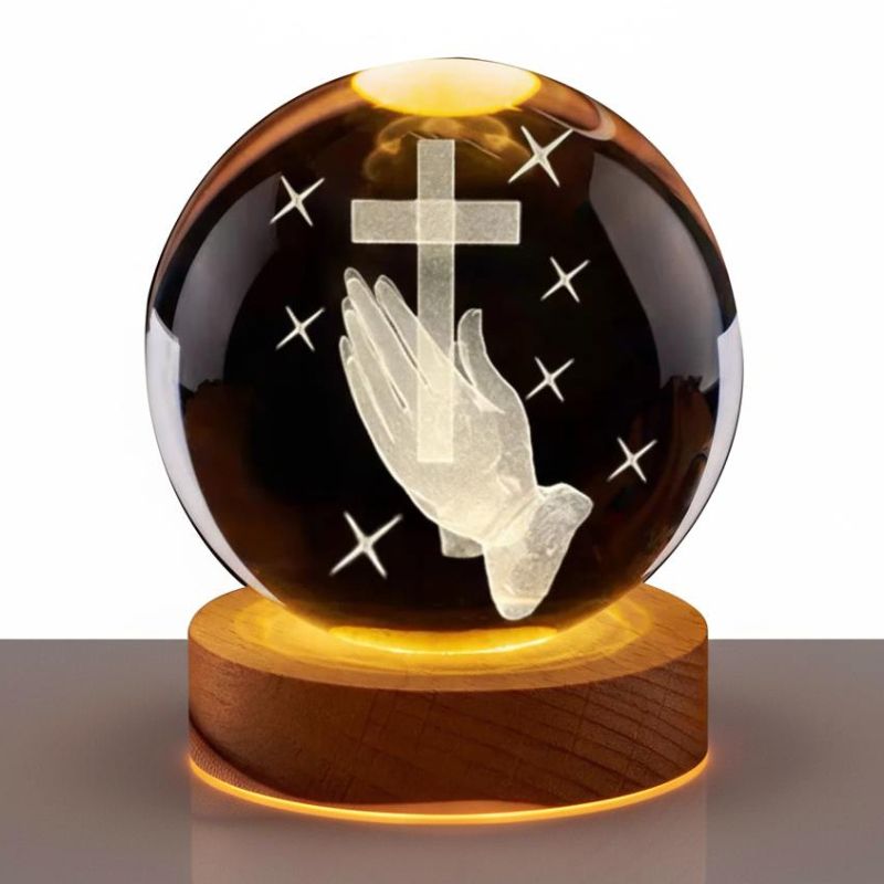 Veilleuse boule de cristal 3D priante avec base en bois